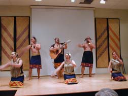 Museum Maori show